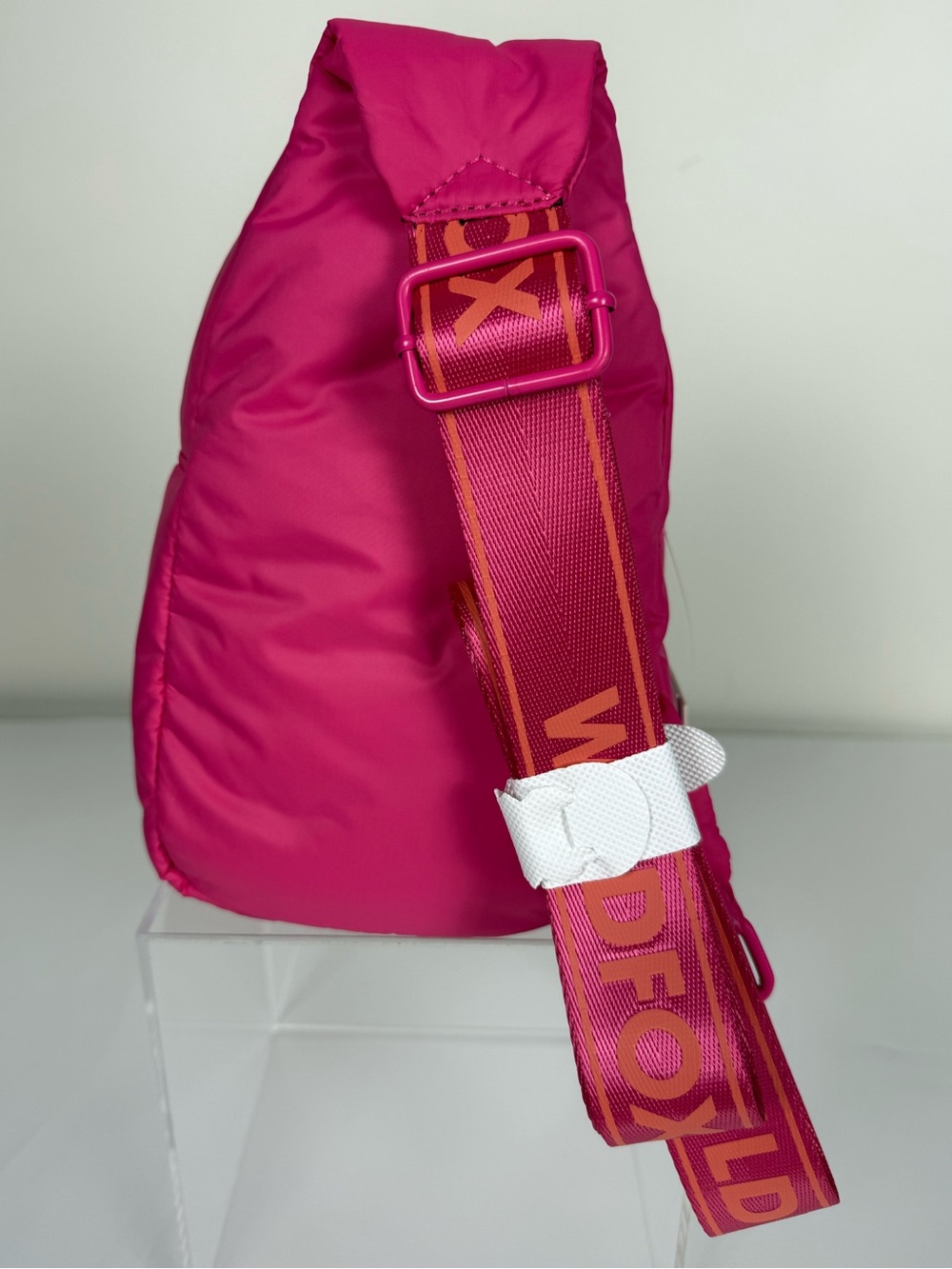 Wildfox Hot Pink Crossbody Sling Bag NWT - Picture 10 of 12